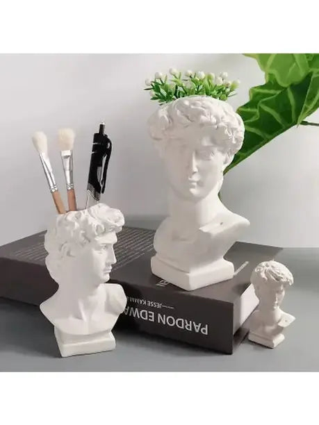 Amazing Storage Sculpture Portait